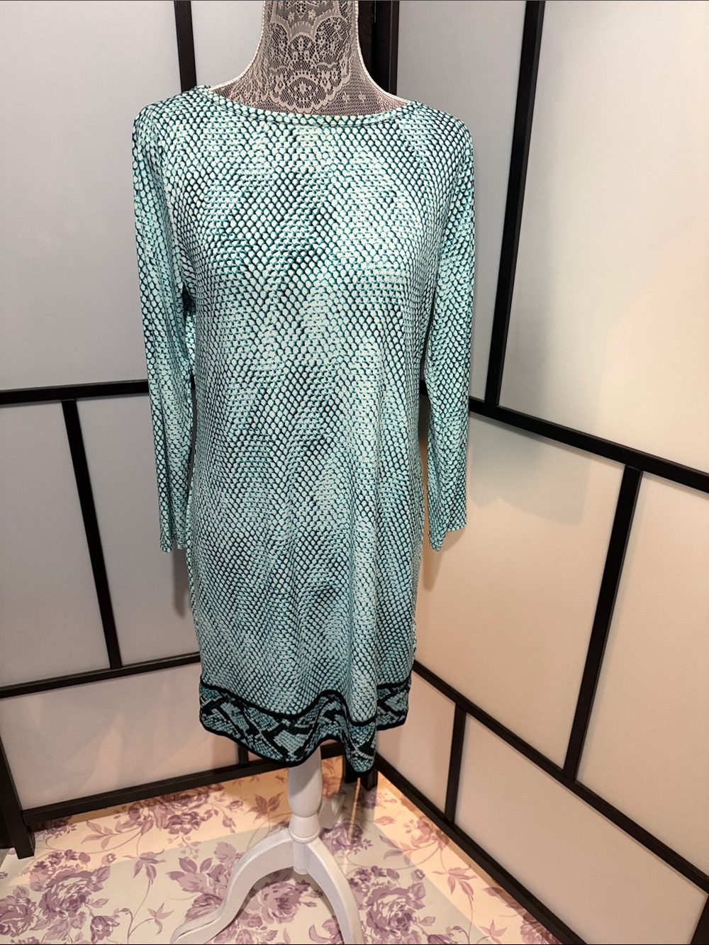 NWOT - Michael Kors Mint Green Printed Long-Sleeve Shift Dress